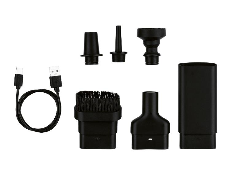 Ensemble d'accessoires d'aspirateur noirs et un câble de chargement USB