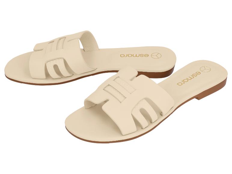 Sandales plates beiges pour femmes avec un design de lanières entrelacées