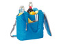 Un sac isotherme bleu avec des bouteilles, des fruits et des couverts.