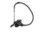 Aspirateur balai noir avec tube flexible.