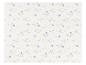 Un motif de fond blanc avec de petites fleurs bleues et roses.