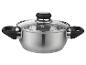 Une casserole en acier inoxydable avec un couvercle en verre transparent et des poignées noires.