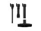 Accessoires d'aspirateur : suceur plat, brosse et tubes d'extension.