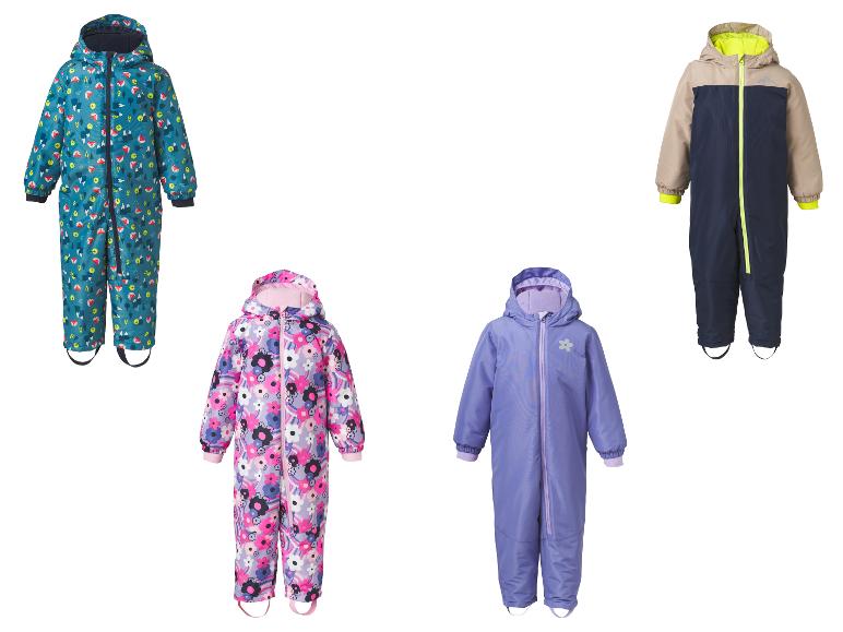 Quatre combinaisons de neige pour enfants : deux à motifs (renards, fleurs) et deux unies (bleu/beige, violet).