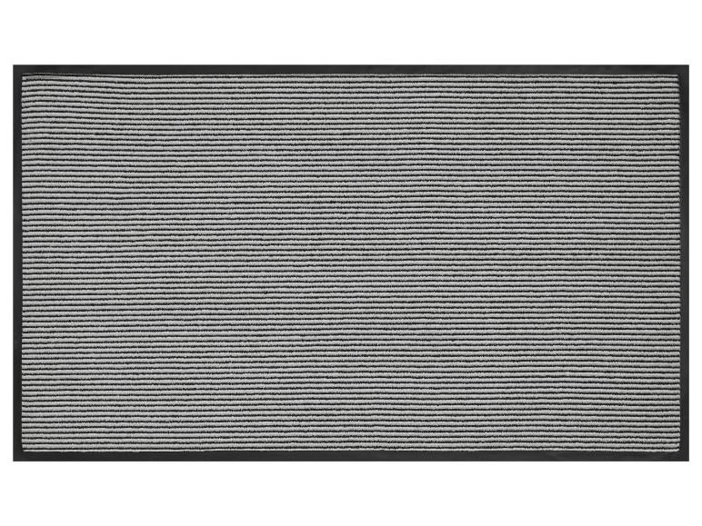 Tapis rayé noir et blanc
