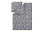 Parure de lit fleurie bleu-gris avec des motifs de pivoines roses.