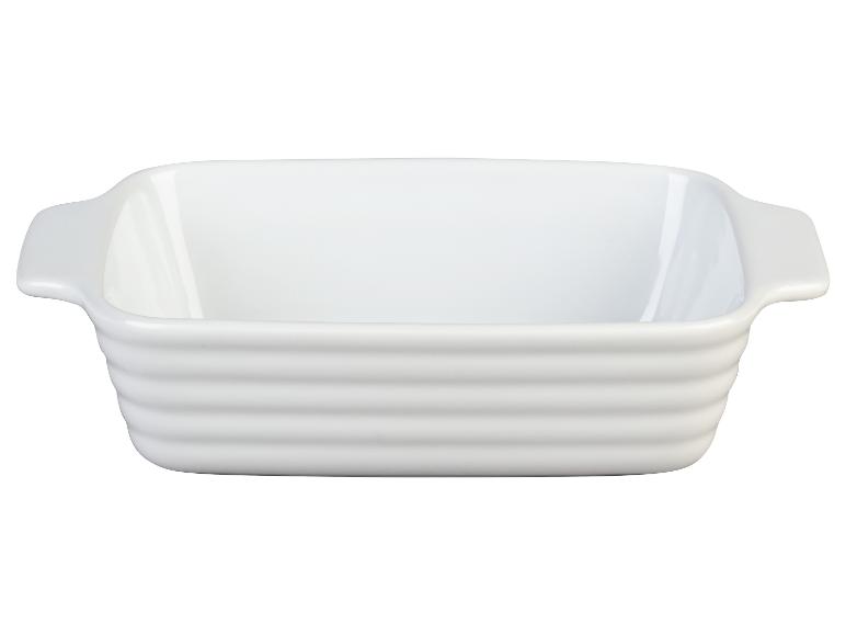 Plat à gratin blanc avec poignées