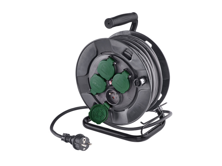 Un enrouleur noir avec des prises vertes pour une utilisation en extérieur.