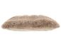 Coussin décoratif beige en fausse fourrure moelleuse