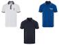 Trois polos sur le thème marin, dont un polo blanc avec une ancre.