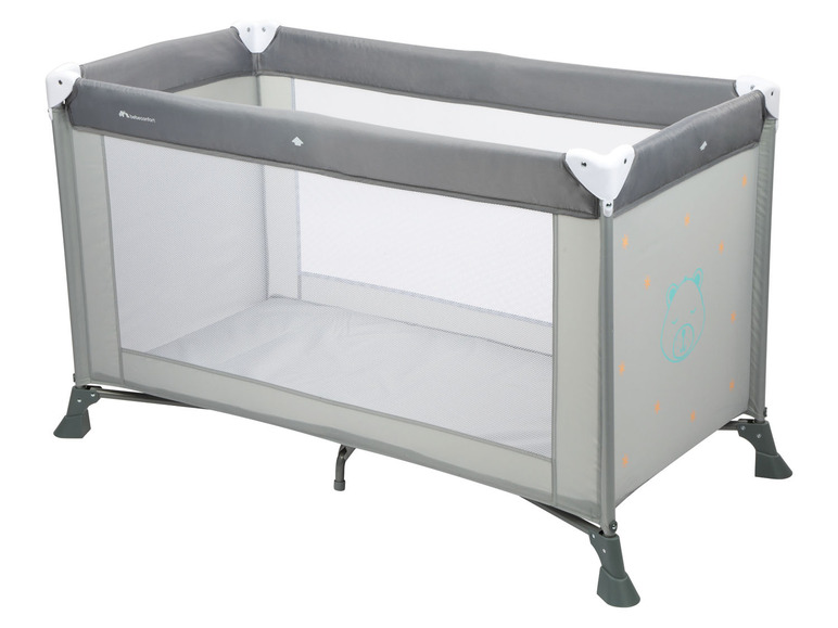 Un lit parapluie gris BabyComfort avec un motif d'ours.