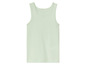 Un débardeur vert clair sans manches.