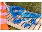 Kit nettoyage piscine : aspirateur, épuisette et brosse.