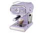 Une machine à espresso SilverCrest violette avec une tasse de cappuccino.