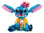 Figurine LEGO Stitch en chemise hawaïenne avec une glace.