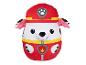 Un jouet en peluche de Marshall de la Pat' Patrouille, en tenue de pompier.