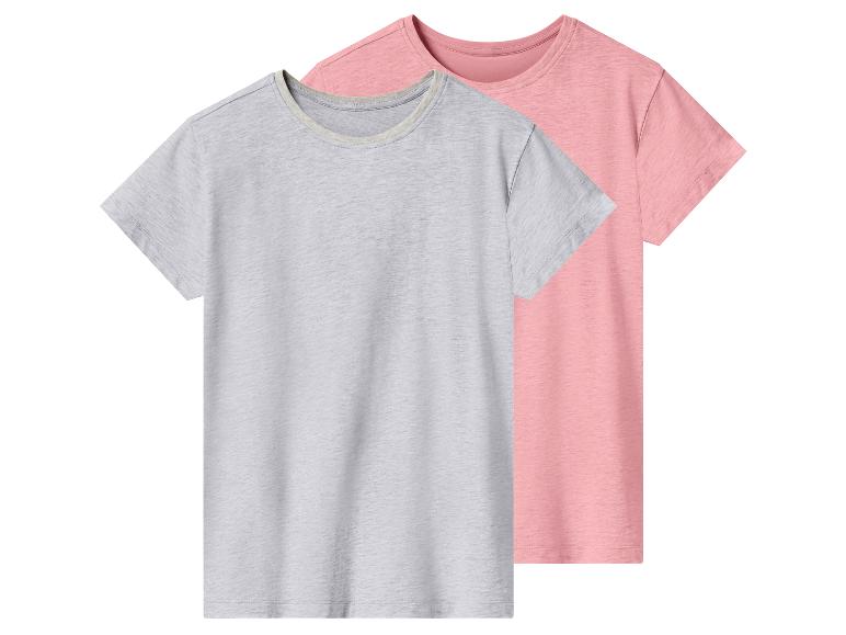 Deux t-shirts à manches courtes : un gris et un rose.