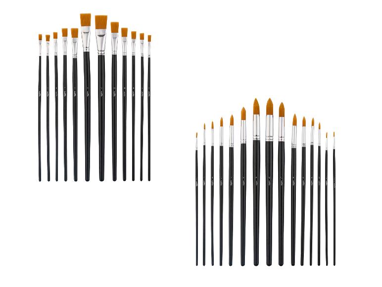 Ensemble de pinceaux de peinture crelando: plats et ronds, en différentes tailles.