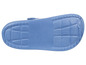 La semelle bleue d'une sandale.