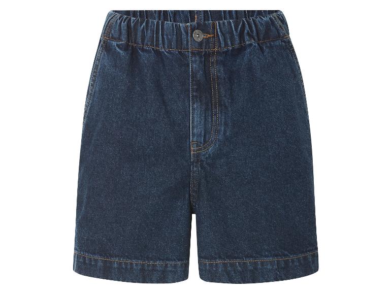 Shorts en jean bleu foncé, style décontracté.
