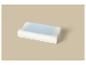 Oreiller en mousse à mémoire de forme blanc avec une couche de gel bleu pour un soutien frais.