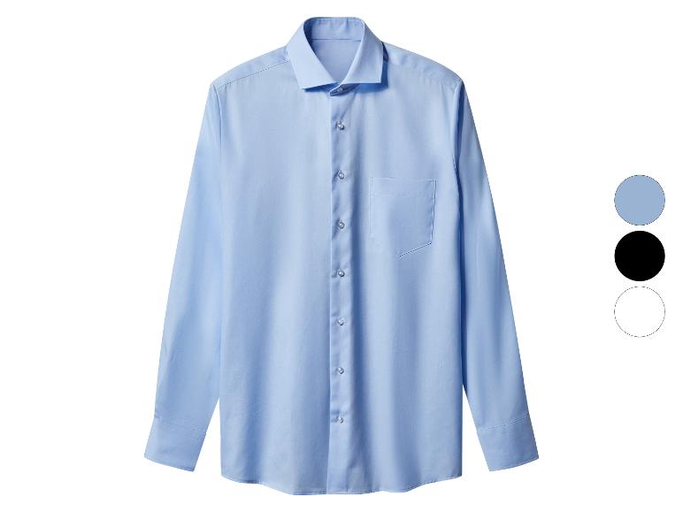 Chemise bleu clair à manches longues avec poche poitrine, avec options de couleur.