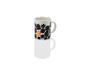 Une tasse blanche avec un motif de fleurs noir et blanc et un sourire.