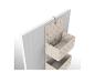 Rangement mural : trois paniers tressés beige.