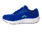 Basket bleue de sport, design moderne.