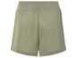 Shorts en tricot vert pour femmes.