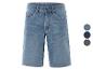 Shorts en jean bleu clair, différents coloris disponibles.
