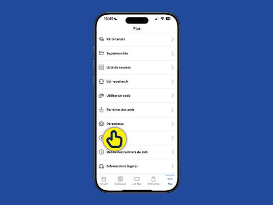 Un smartphone affichant le menu 'Plus' de l'application Lidl, avec une icône de doigt pointant vers 'paramètres'  Etape 2 : Cliquez sur Paramètres.
