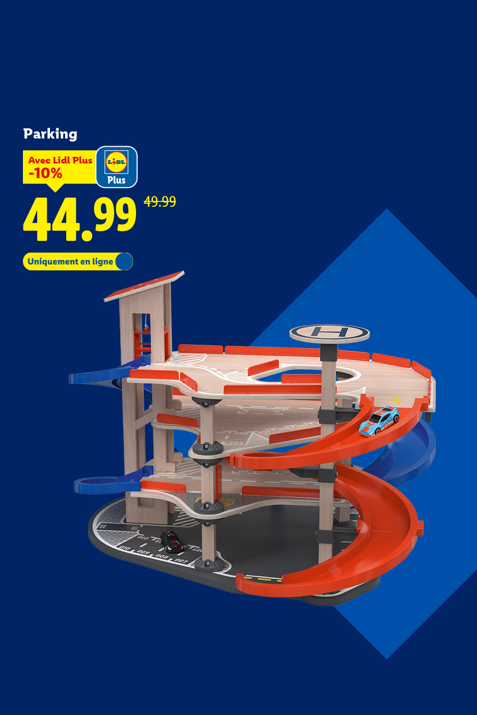 Parking en bois pour enfants avec rampes, hélistation et voitures, en promotion à 44,99€ avec Lidl Plus.