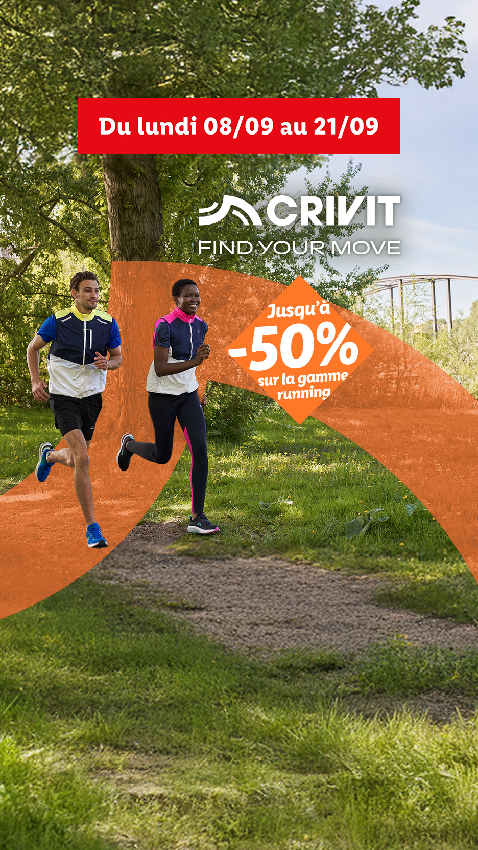 Deux personnes courent sur un sentier, avec une promotion Crivit de -50% sur la gamme running.