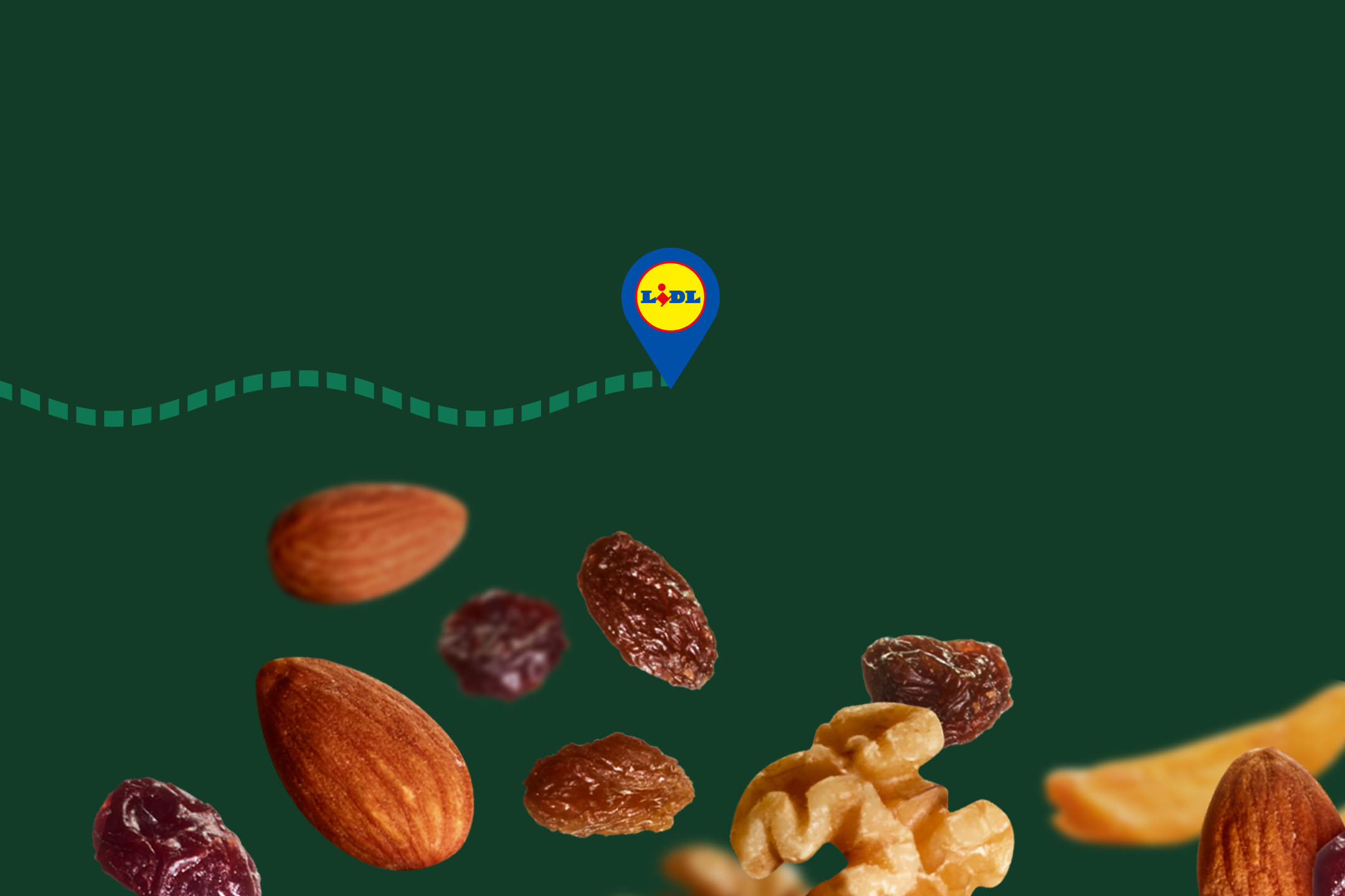 Noix, raisins secs et fruits secs sur fond vert foncé avec icône de localisation et ligne.