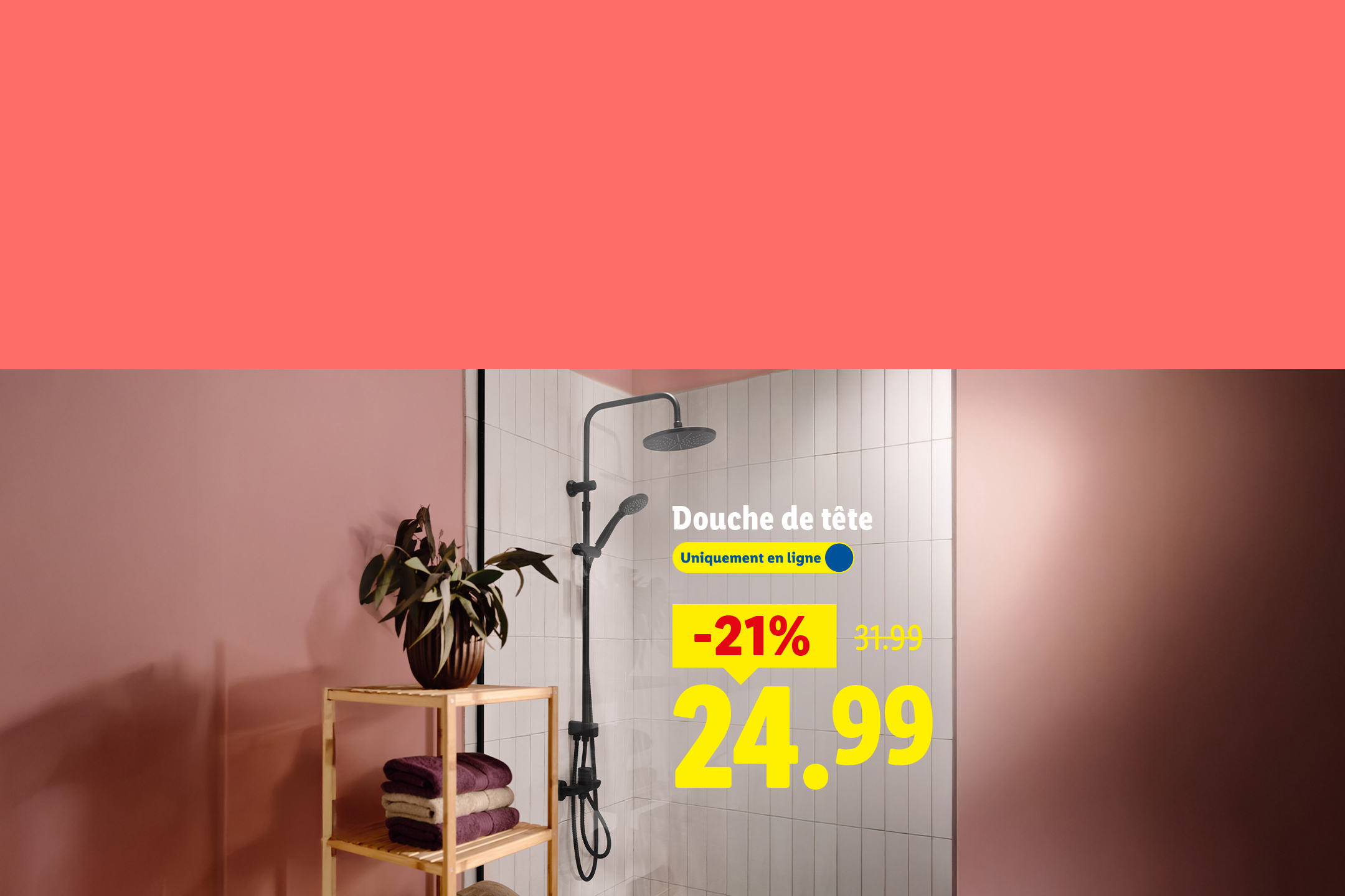 Douche de tête noire avec pommeau de douche, étagère en bois, serviettes et plante, en promotion à 24,99.