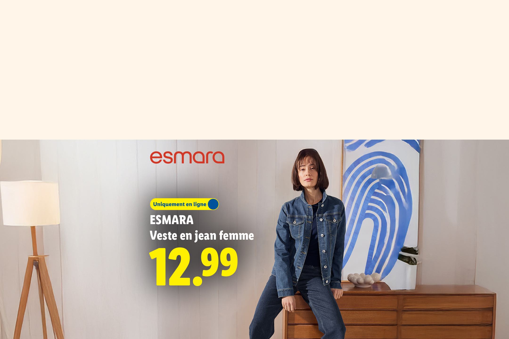 Veste en jean femme à 12.99€, disponible uniquement en ligne.