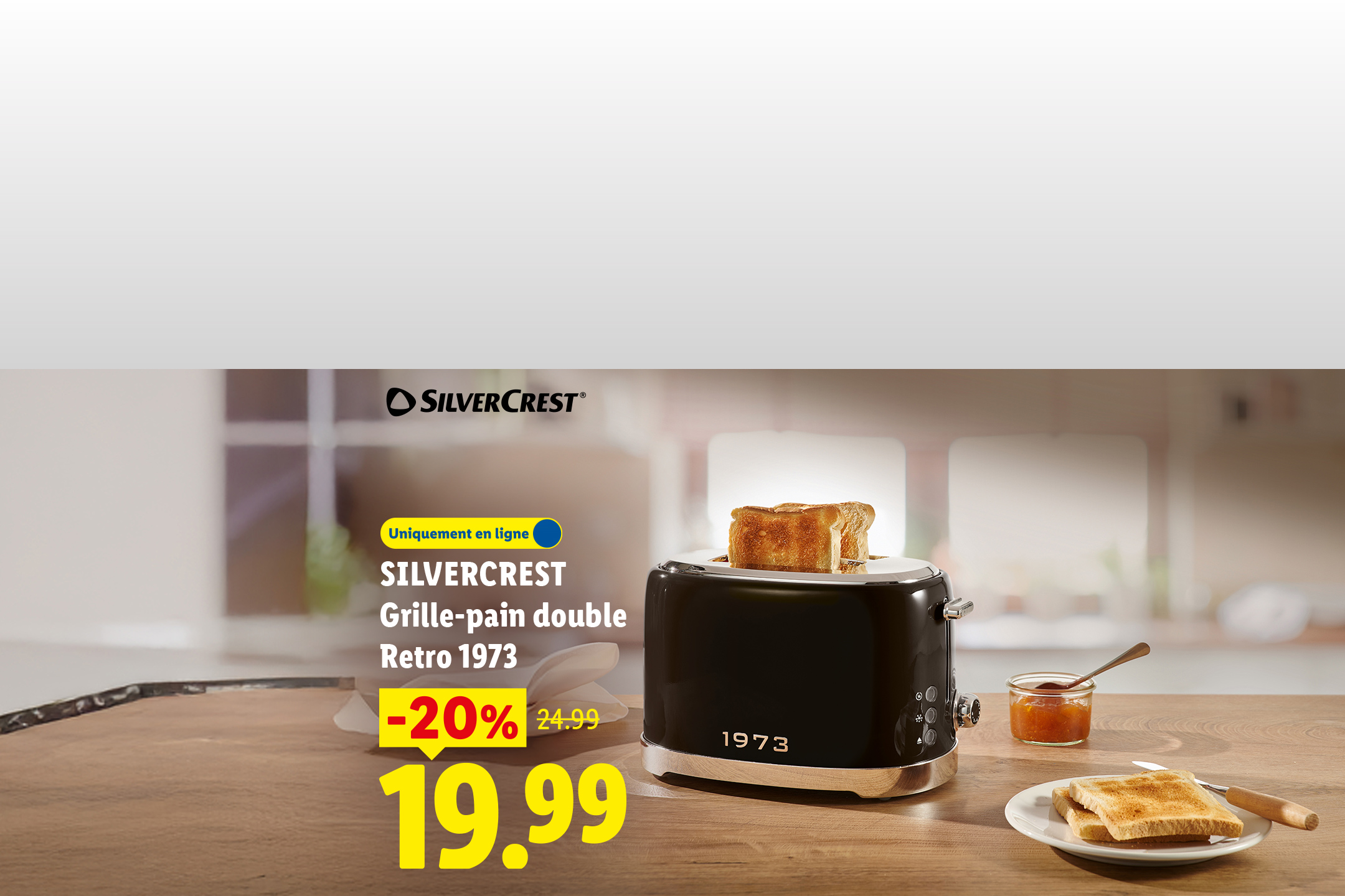 Grille-pain double rétro noir avec toasts et confiture, en promotion à 19,99€.