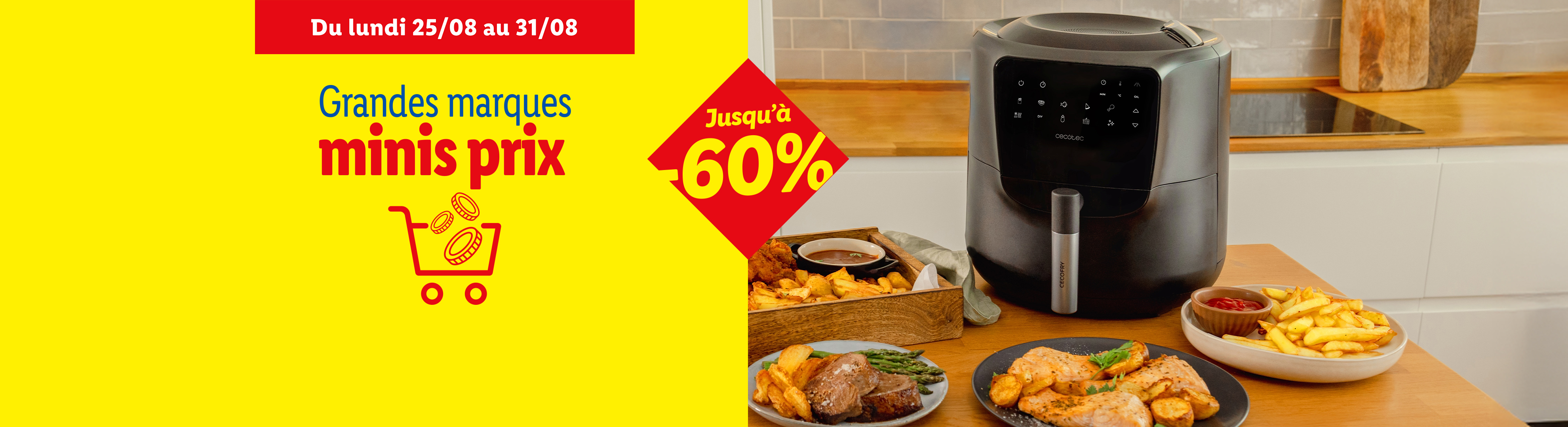 Une friteuse à air Cecotec sur un comptoir de cuisine avec des aliments frits et des pâtisseries.