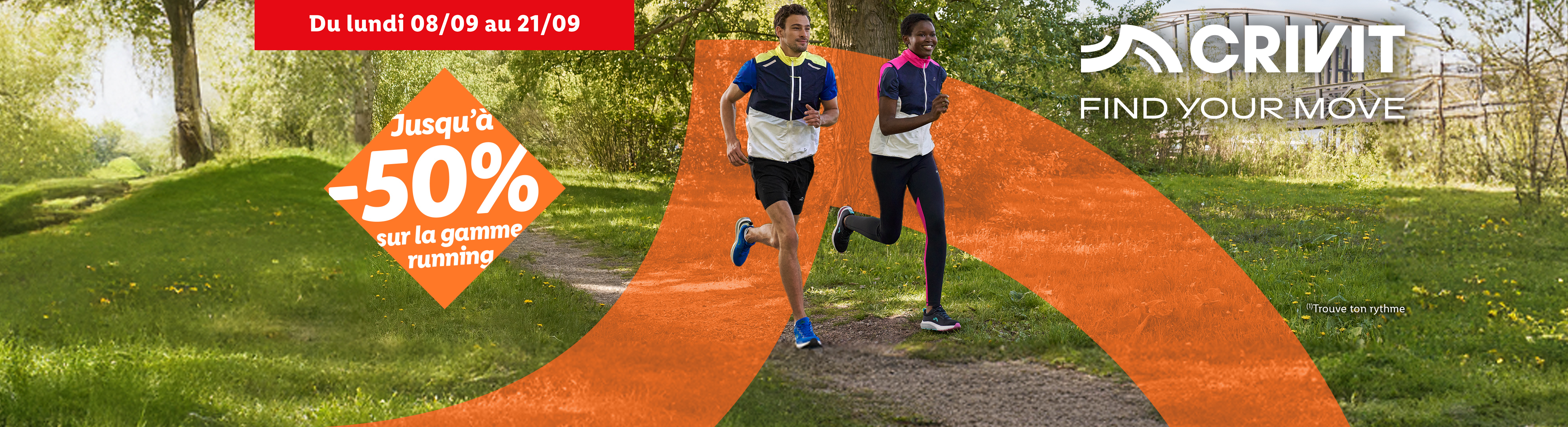 Deux personnes courent sur un sentier, avec le logo Crivit et une promotion de -50% sur la gamme running.