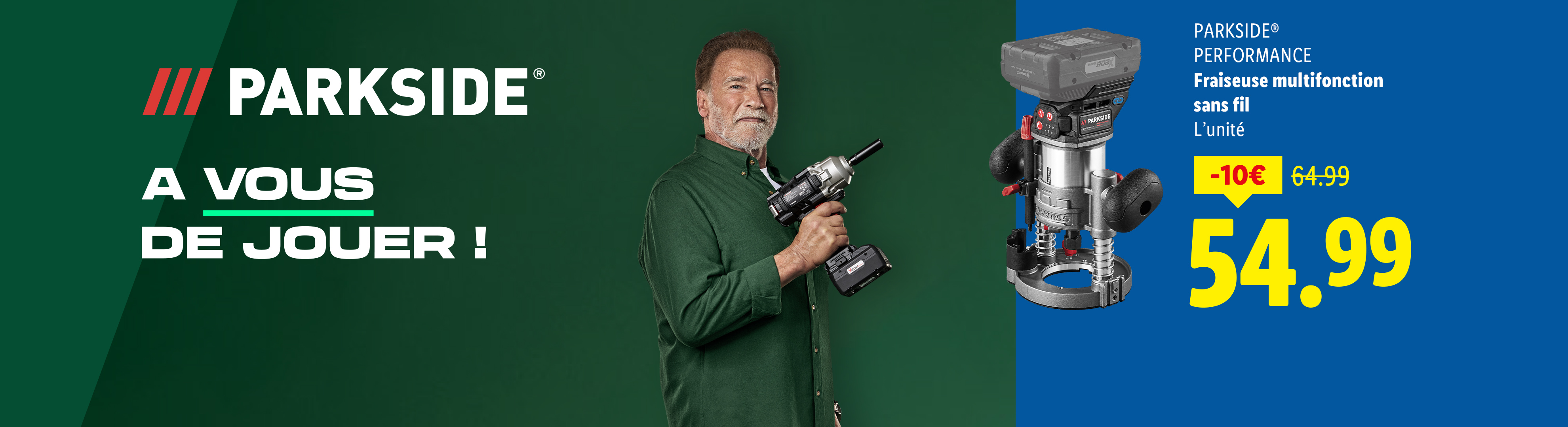 Arnold Schwarzenegger tenant une perceuse à percussion Parkside sur fond vert.