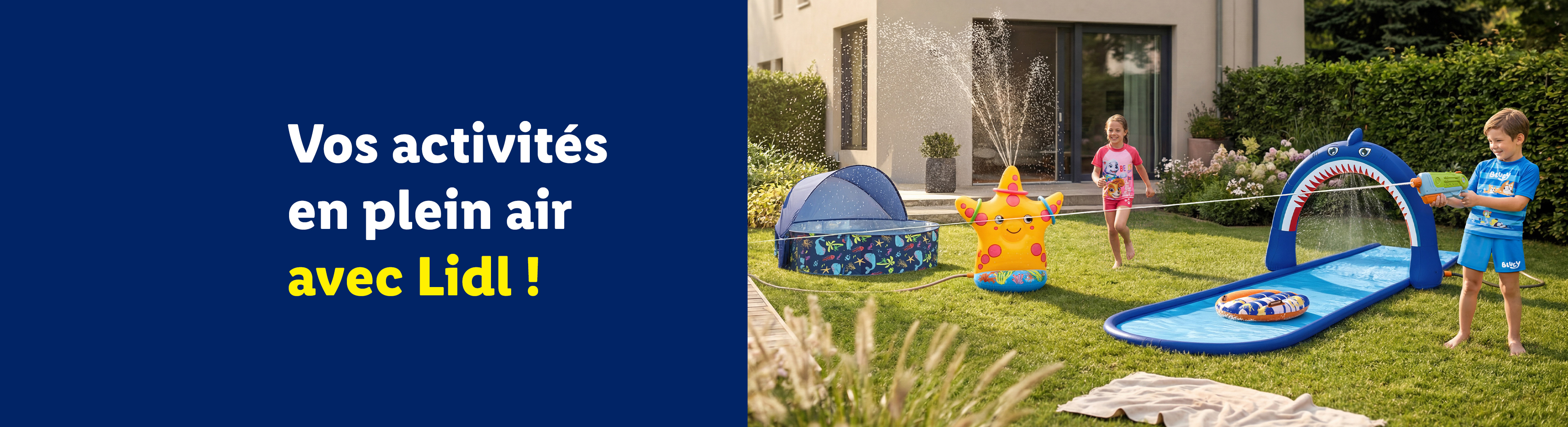Activités de plein air avec piscine pour enfants, toboggan aquatique et arroseur.