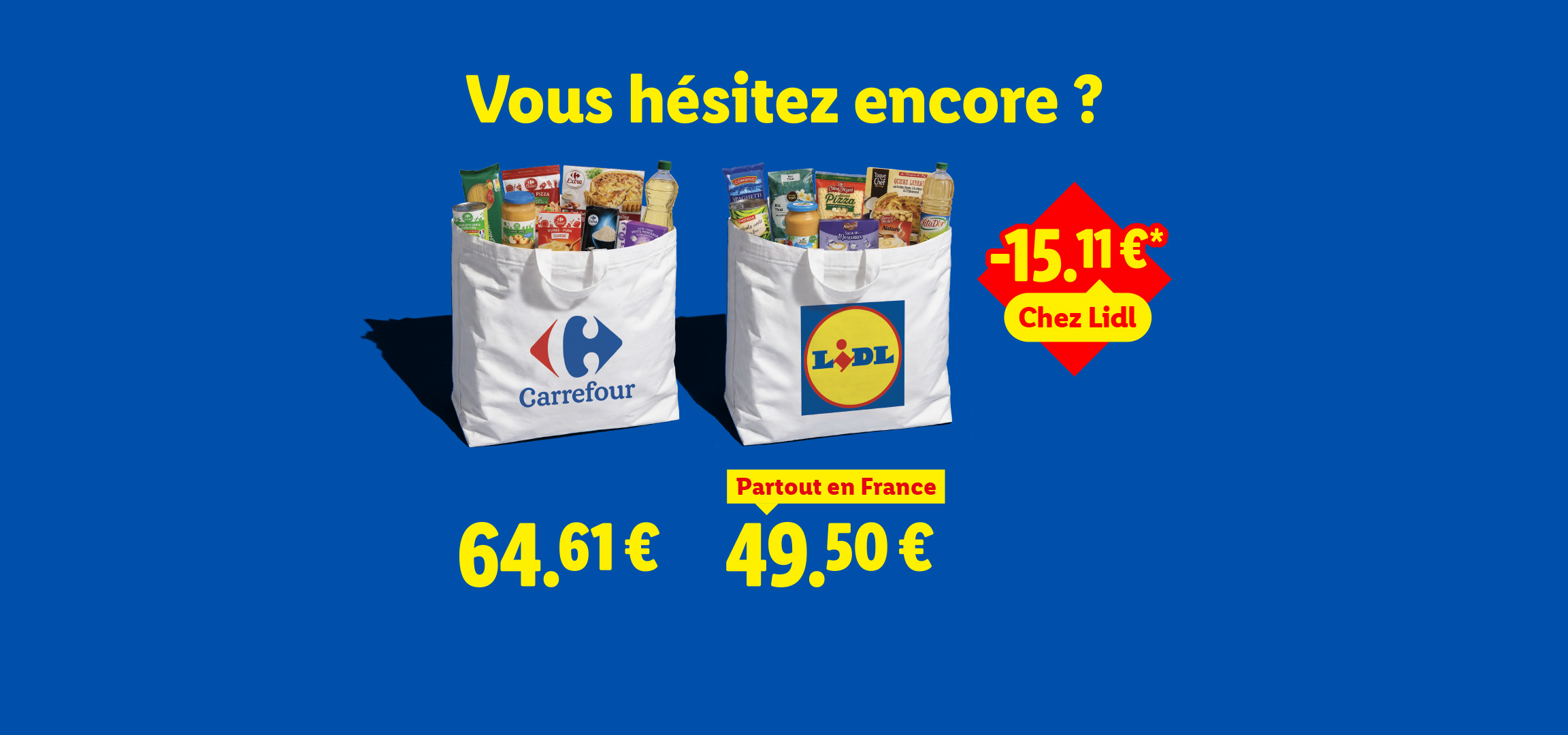 Deux sacs de courses remplis de produits alimentaires, comparant les prix de 64,61 € et 49,50 €, avec une économie de 15,11 € chez Lidl.