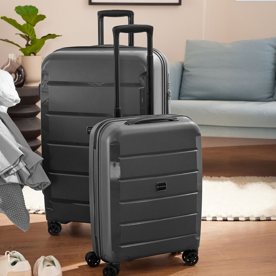 Duas malas cinzas Topmove para viagem.