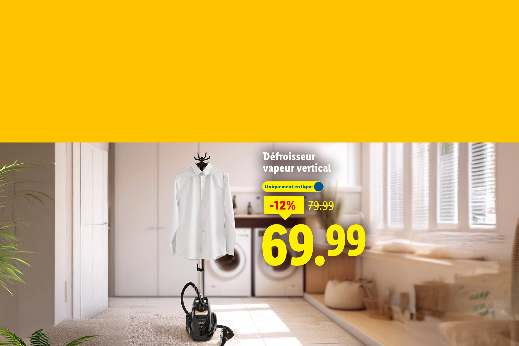 Défroisseur vapeur vertical avec une chemise blanche, prix réduit à 69.99€.