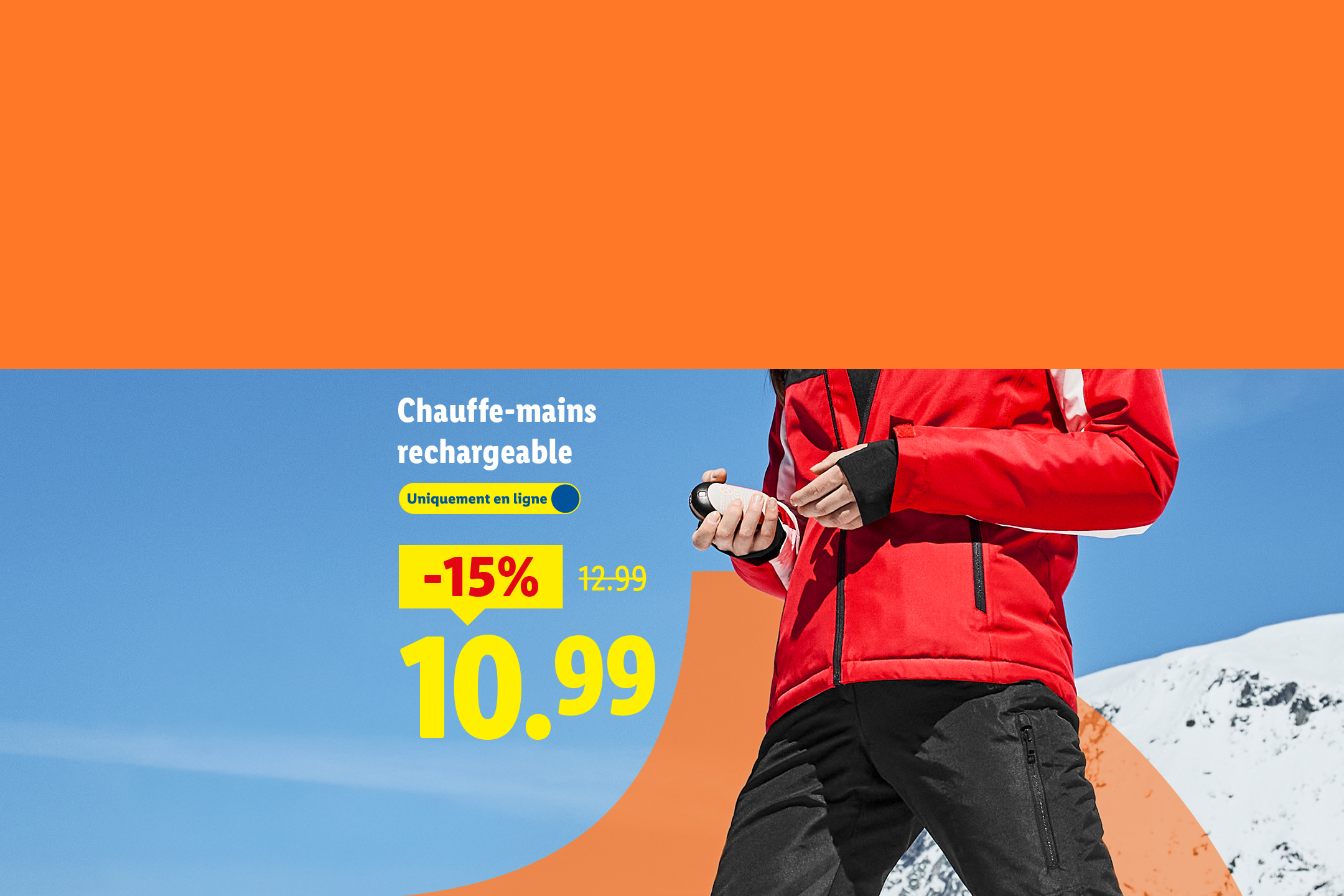 Chauffe-mains rechargeable en promotion à 10,99€, avec une personne en tenue de ski.